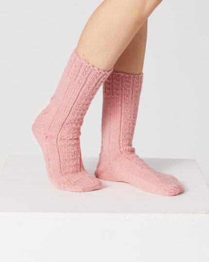 baby roze ručno pletene vunene čarape - ručno pleteni proizvodi od vune - wool art