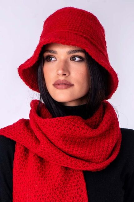 crveni ručno pleteni vuneni šal i šešir komplet set - ručno pleteni proizvodi od vune - wool art