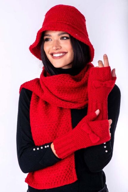 crveni ručno pleteni vuneni šal kapa i rukavice bez prstijukomplet set - ručno pleteni proizvodi od vune - wool art