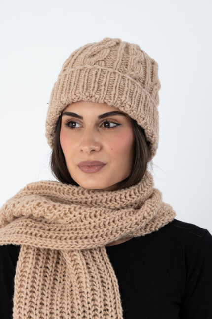 bež ručno pleteni vuneni šal kapa komplet set - ručno pleteni proizvodi od vune - wool art